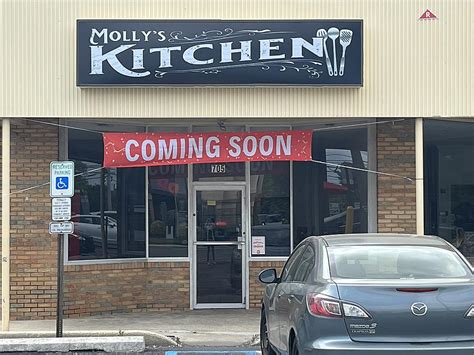 mollys lakewood nj.